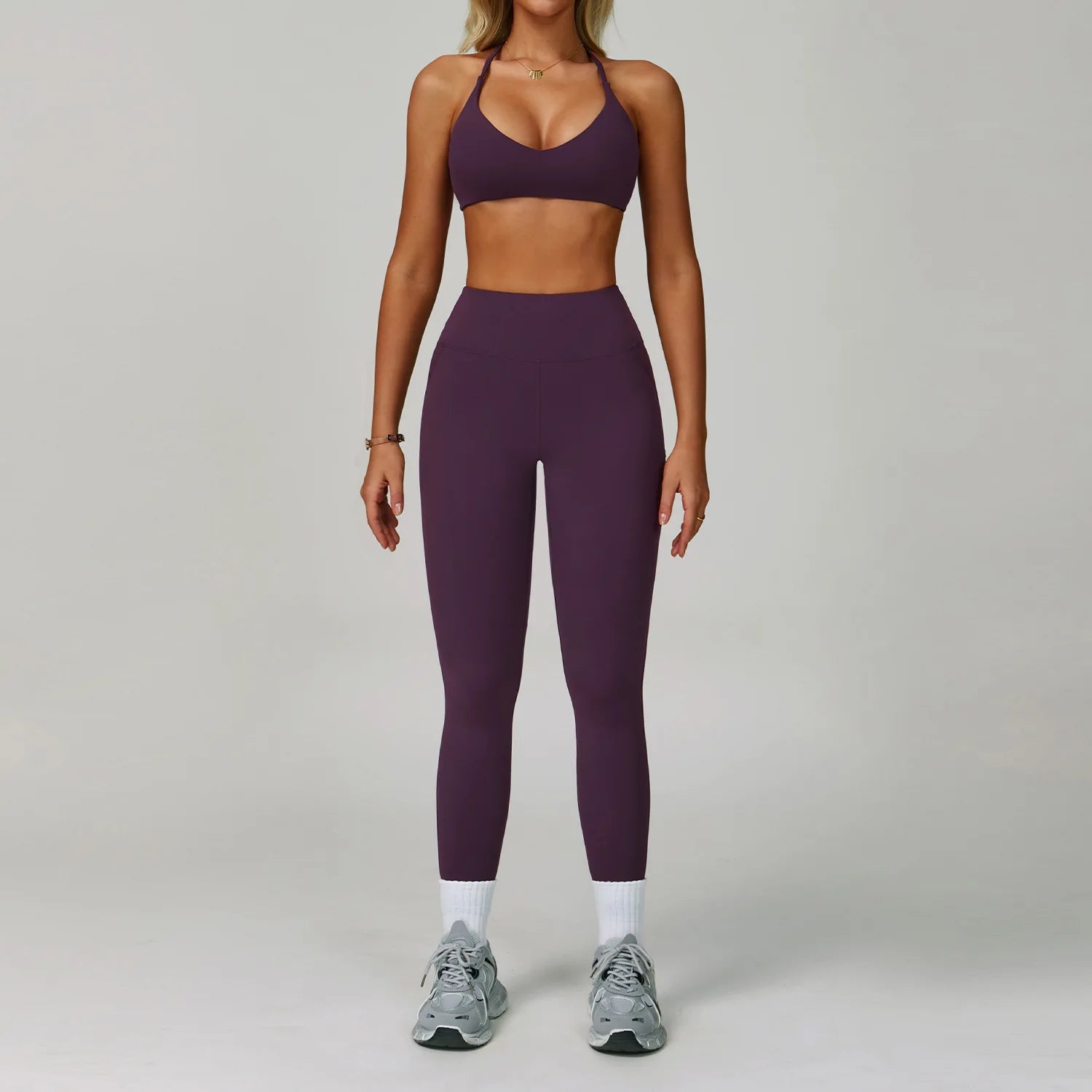 Conjunto Fitness Sculpt 2 Peças – Top e Legging de Alta Performance.