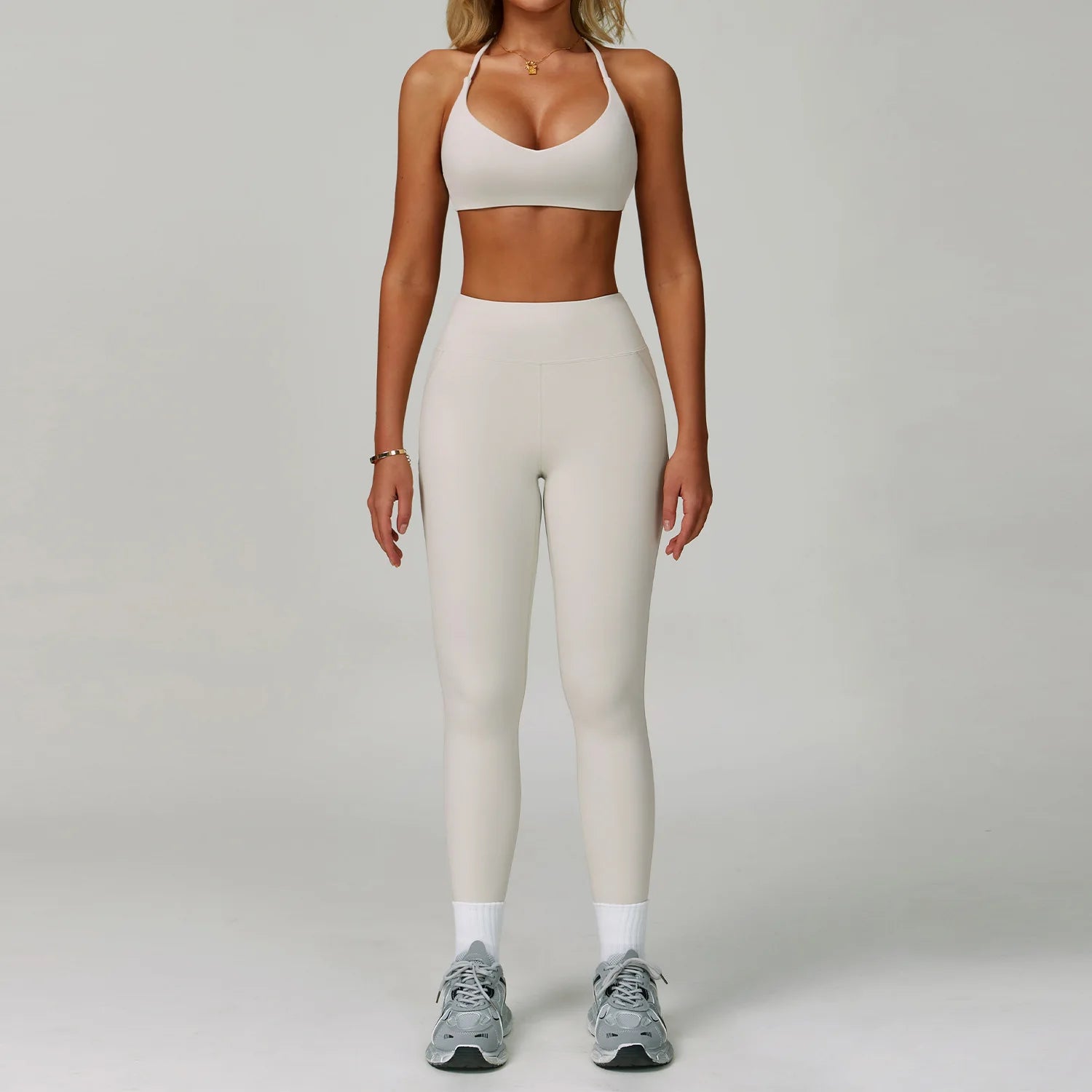 Conjunto Fitness Sculpt 2 Peças – Top e Legging de Alta Performance.